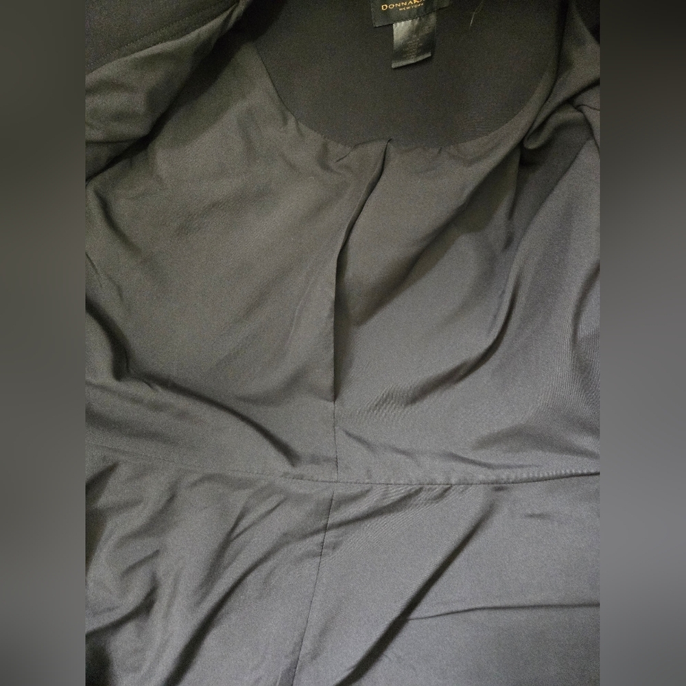 DONNA KARAN Hi Lo Ruffled Bottom Black Peplum Blazer. Size 4 - Picture 9 of 14